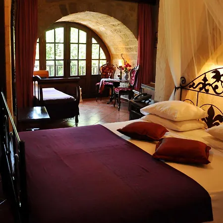 S. Nikolis Historic Boutique מלון 4*